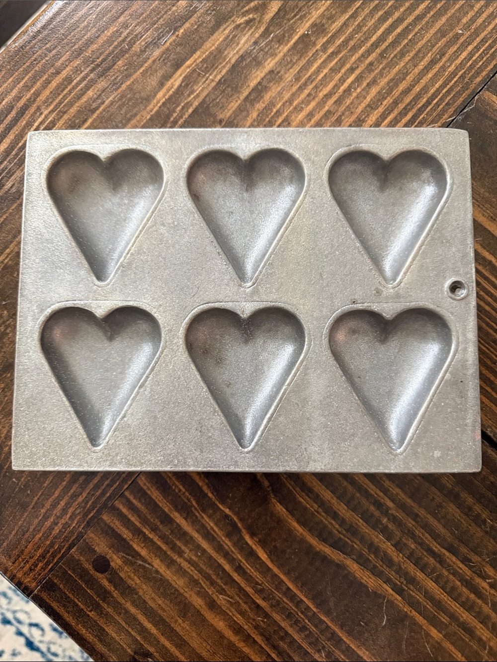 6-Cavity Heart-Shaped Cast Pewter Baking Pan — Silver